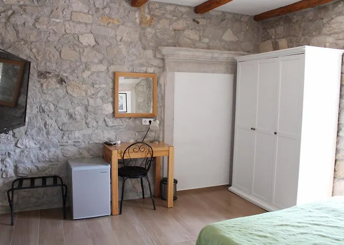 Boutique Castello Gulich מלון פורץ