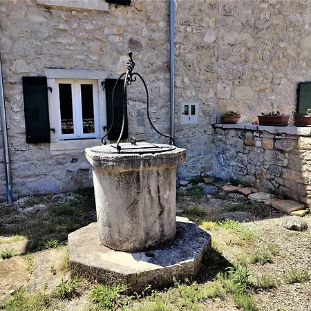 Castello Gulich ホテル 3*