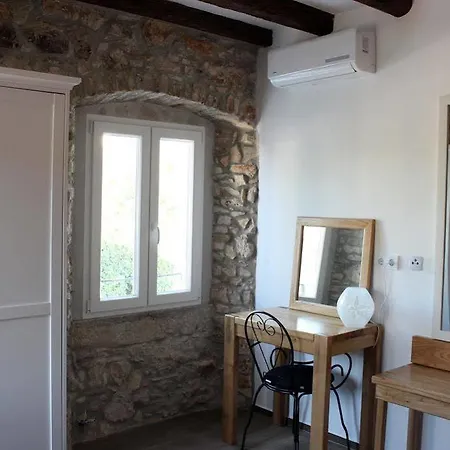 ホテル Castello Gulich 3*